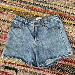 Abercrombie Dad Denim Short SIZE 32 (14)